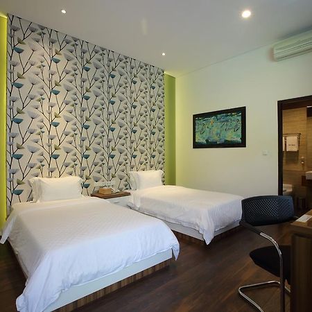 Dago Teuku Angkasa 14 Hotel Bandung Exterior photo