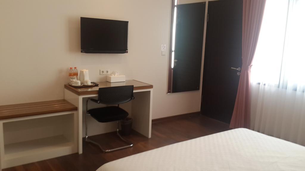 Dago Teuku Angkasa 14 Hotel Bandung Room photo