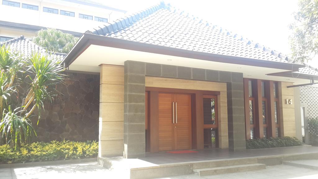 Dago Teuku Angkasa 14 Hotel Bandung Exterior photo