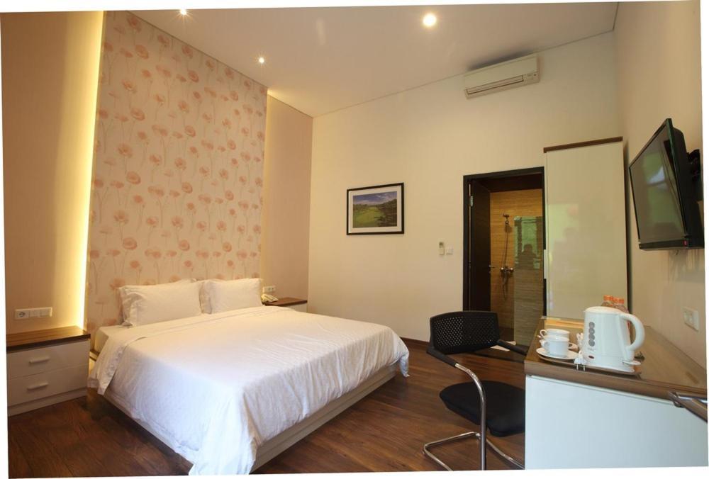 Dago Teuku Angkasa 14 Hotel Bandung Exterior photo